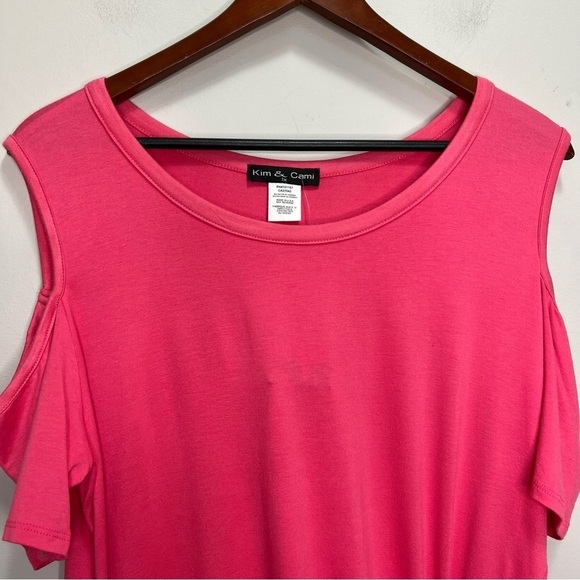 Kim & Cami Pink Cold Shoulder Tshirt Size 1X NWT - Picture 3 of 9